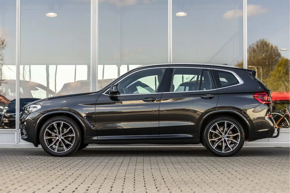 BMW X3 xDrive20i High Executive M-Sport uit 2019, foto 5