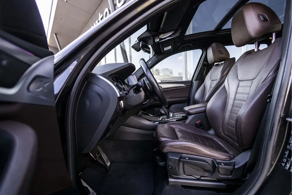 BMW X3 xDrive20i High Executive M-Sport uit 2019, foto 9