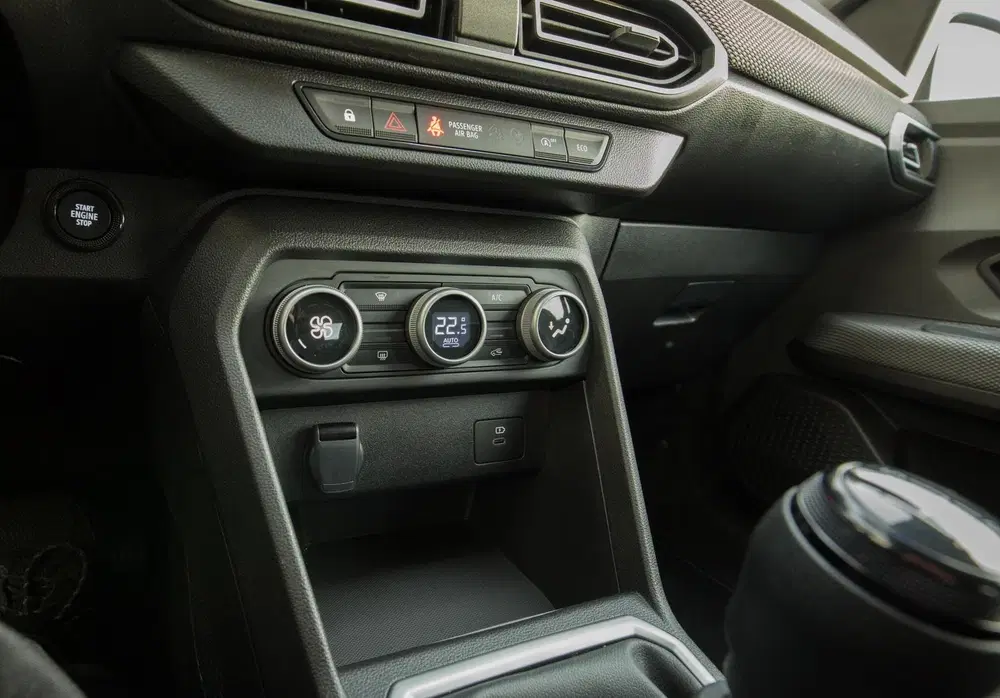 Dacia Sandero 1.0 TCe 90 Journey uit 2025, foto 14
