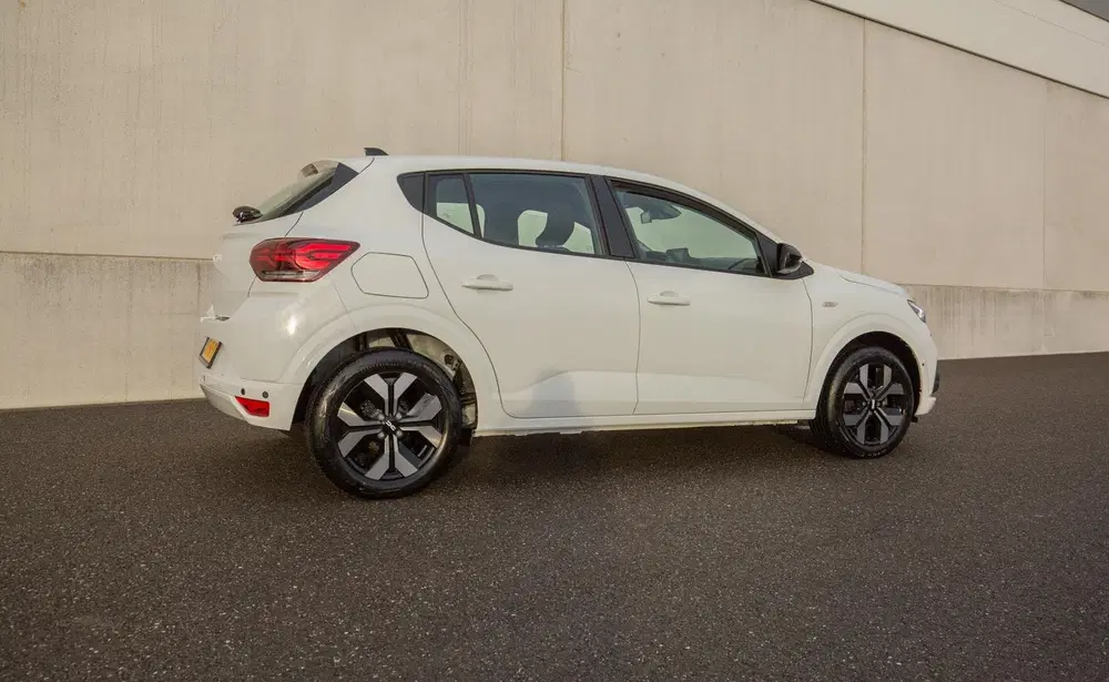 Dacia Sandero 1.0 TCe 90 Journey uit 2025, foto 15