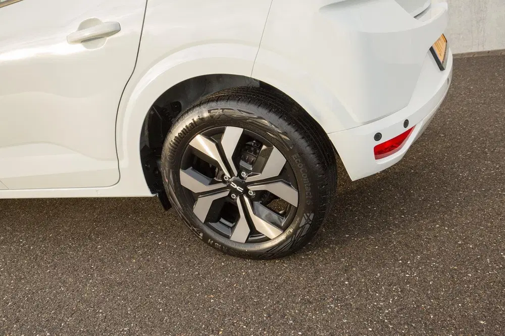 Dacia Sandero 1.0 TCe 90 Journey uit 2025, foto 5
