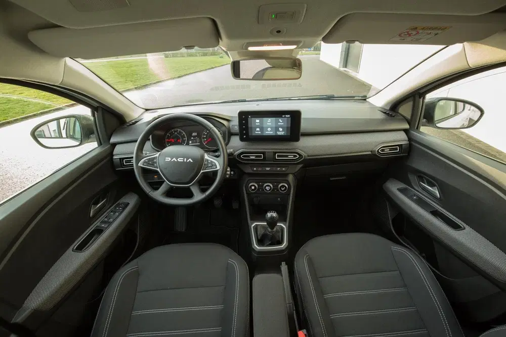 Dacia Sandero 1.0 TCe 90 Journey uit 2025, foto 7