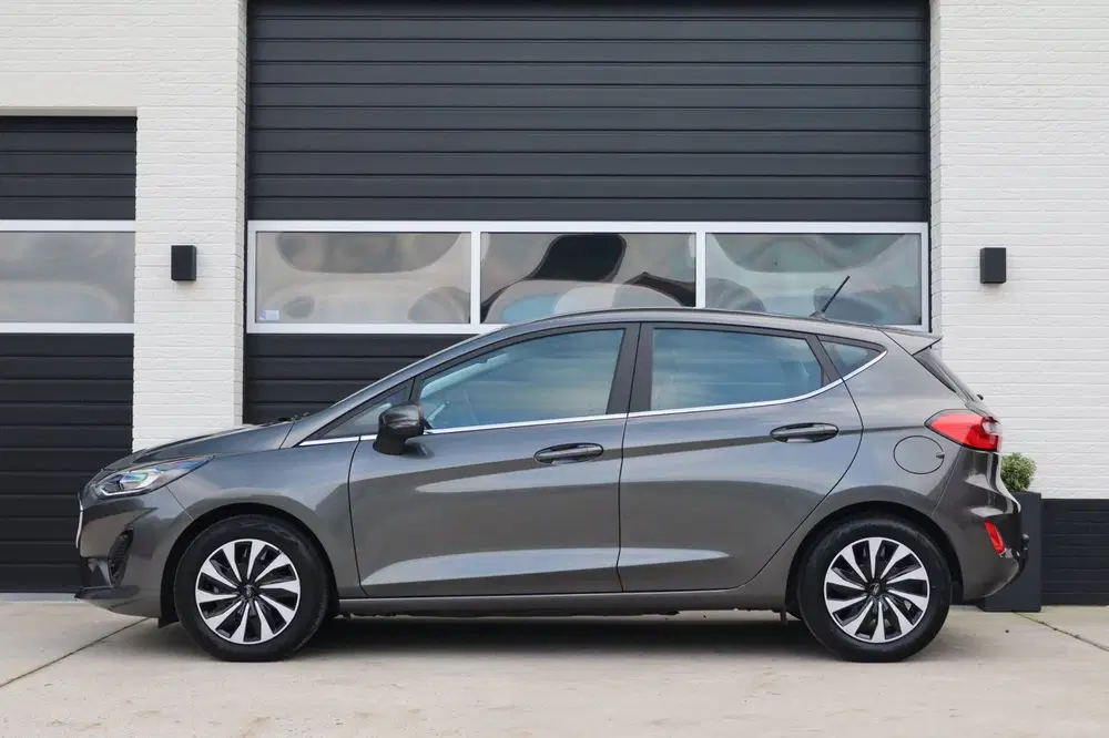 Ford Fiesta 1.0 EcoBoost 125pk Hybrid Titanium uit 2023, foto 2