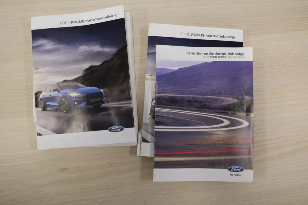 Ford Focus 1.0 EcoBoost Hybrid ST Line X Busin uit 2021, foto 5
