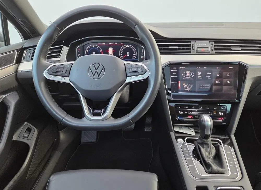 Volkswagen Passat 1.5 TSI R-Line uit 2023, foto 15