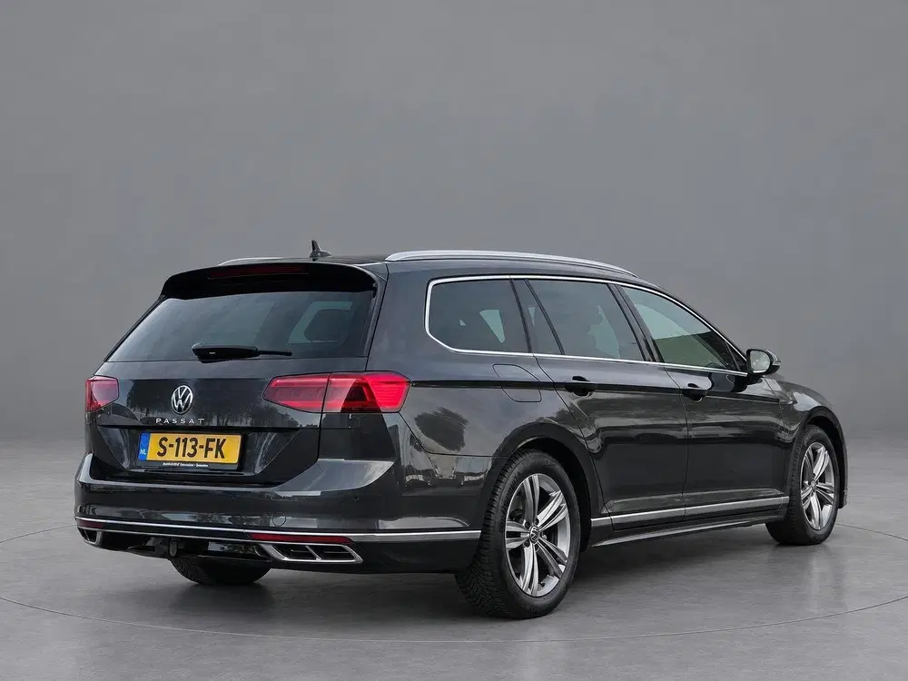 Volkswagen Passat 1.5 TSI R-Line uit 2023, foto 3