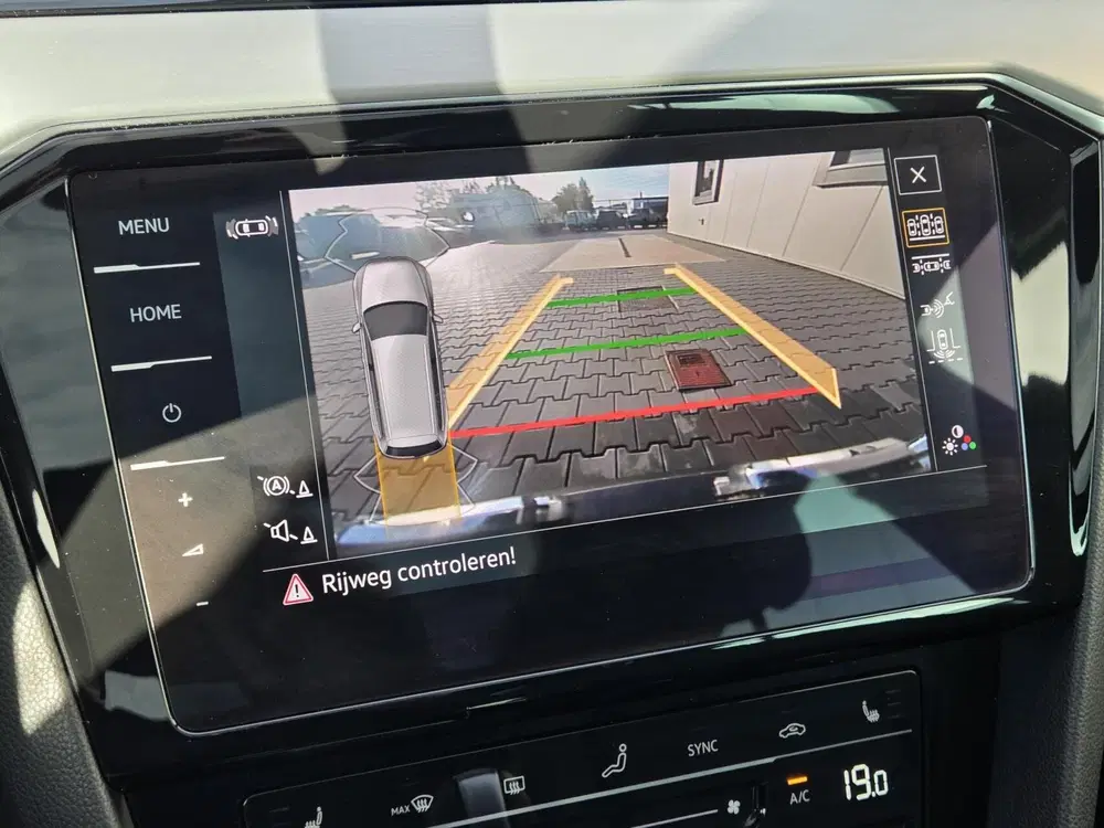 Volkswagen Passat 1.5 TSI R-Line uit 2023, foto 8