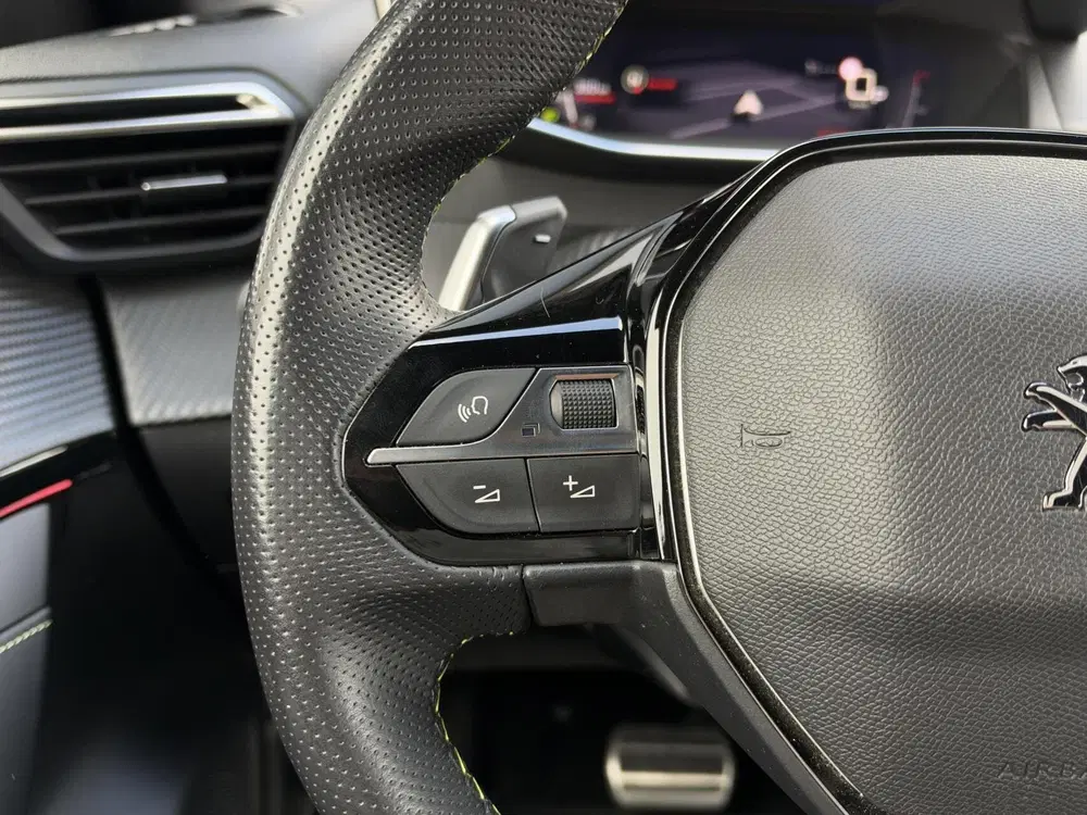 Peugeot 208 1.2 PureTech GT Automaat uit 2023, foto 11