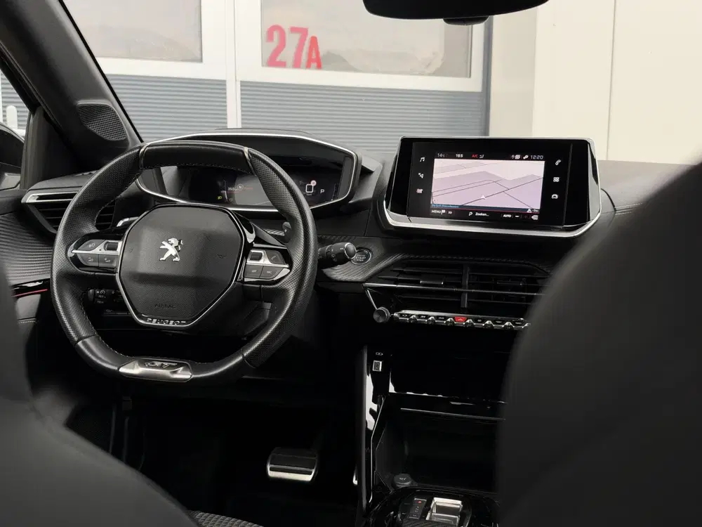 Peugeot 208 1.2 PureTech GT Automaat uit 2023, foto 3