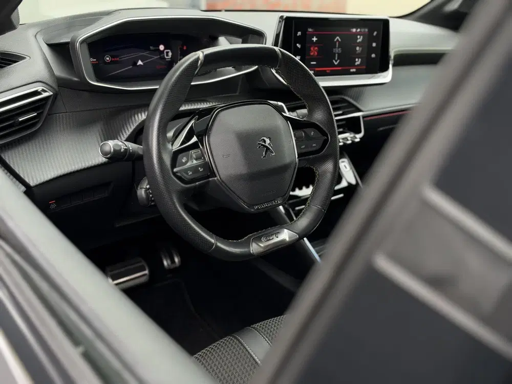 Peugeot 208 1.2 PureTech GT Automaat uit 2023, foto 8