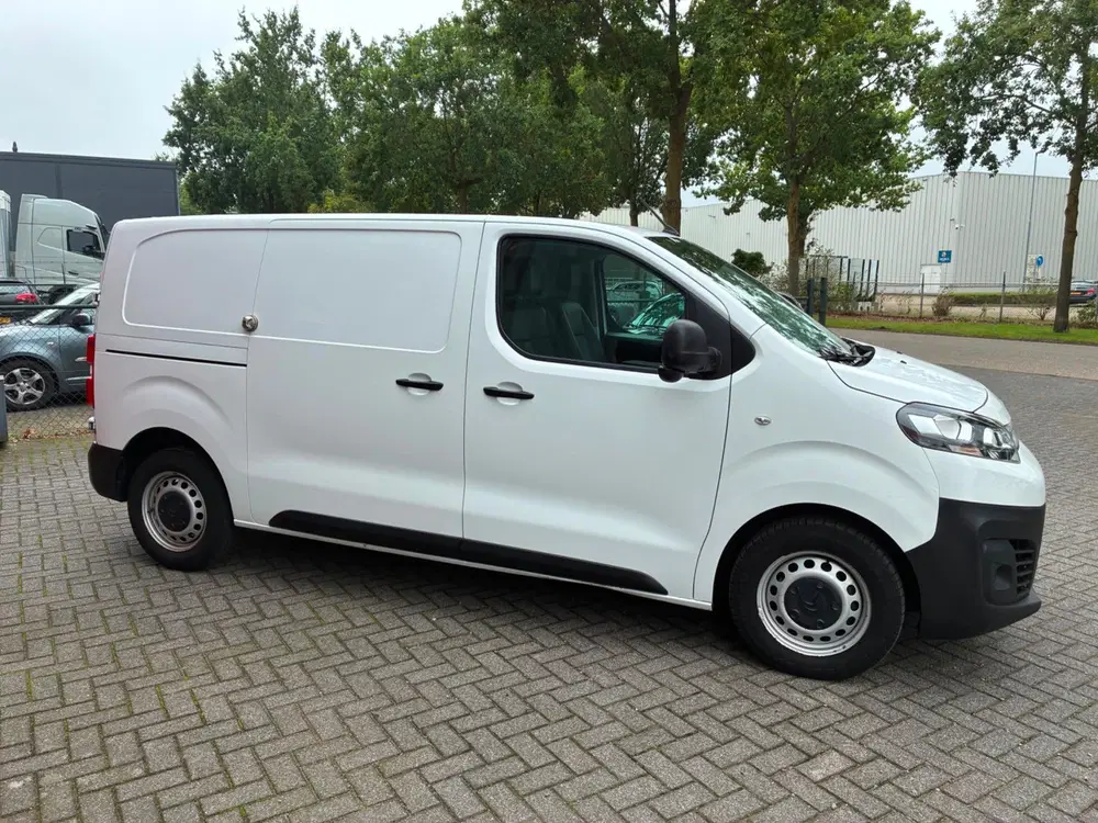 Citroën Jumpy Citroen Jumpy 2.0 BlueHDI 120PK trekhaak p uit 2019, foto 2