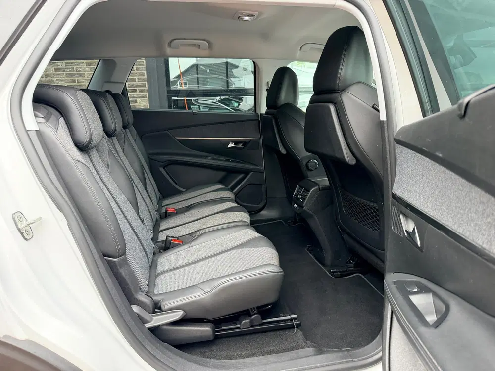 Peugeot 5008 1.2 PureTech Blue Lease Premium uit 2019, foto 14