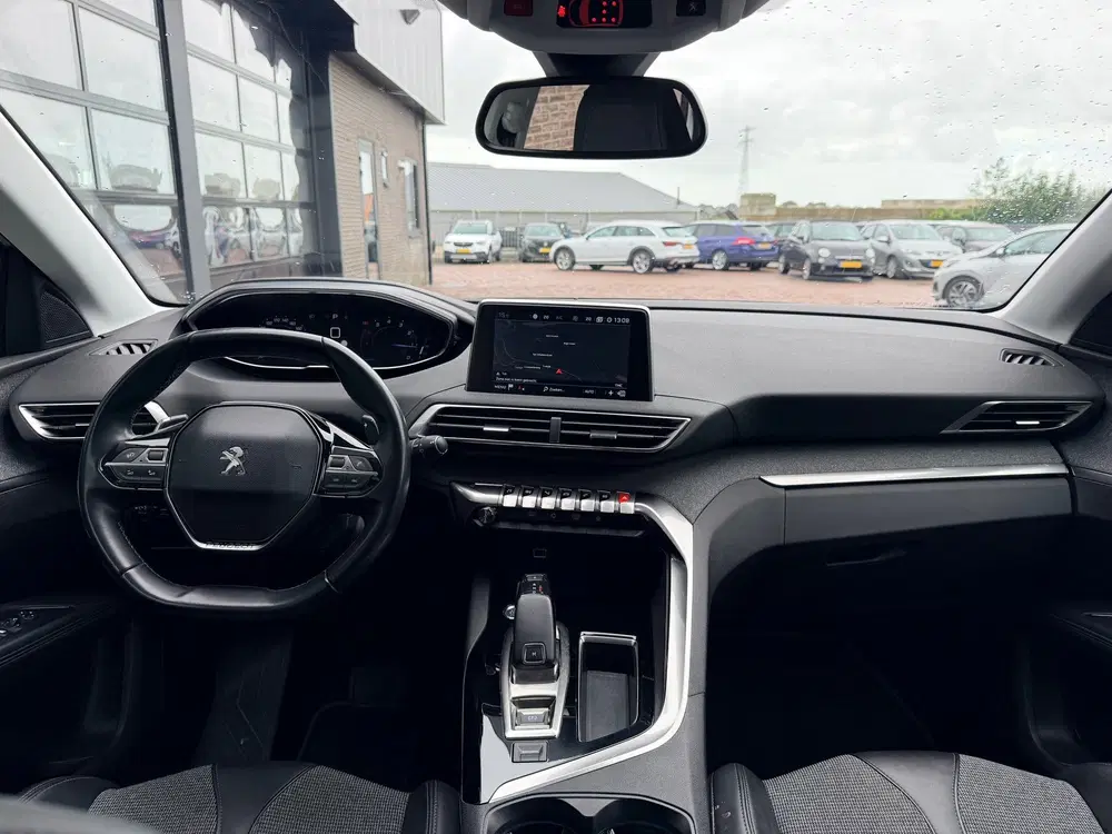 Peugeot 5008 1.2 PureTech Blue Lease Premium uit 2019, foto 3