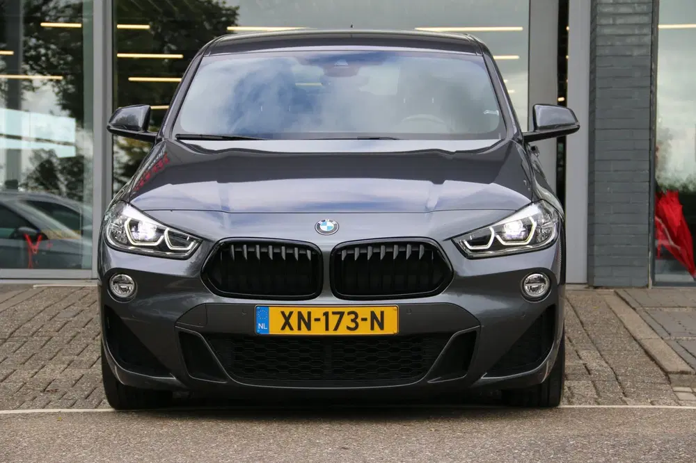 BMW X2 SDrive20i High Executive Edition M-PAKKET uit 2019, foto 2