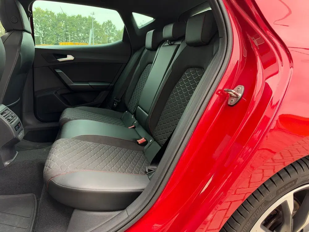 SEAT Leon 1.5 eTSI FR Automaat uit 2020, foto 7