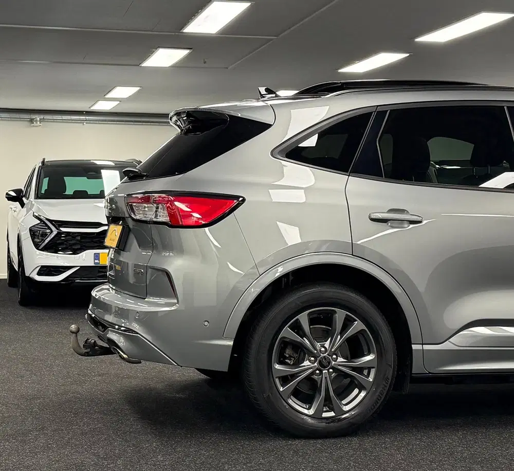 Ford Kuga 2.5 PHEV ST-Line *224PK*Panodak*Trekhaak*N uit 2023, foto 15