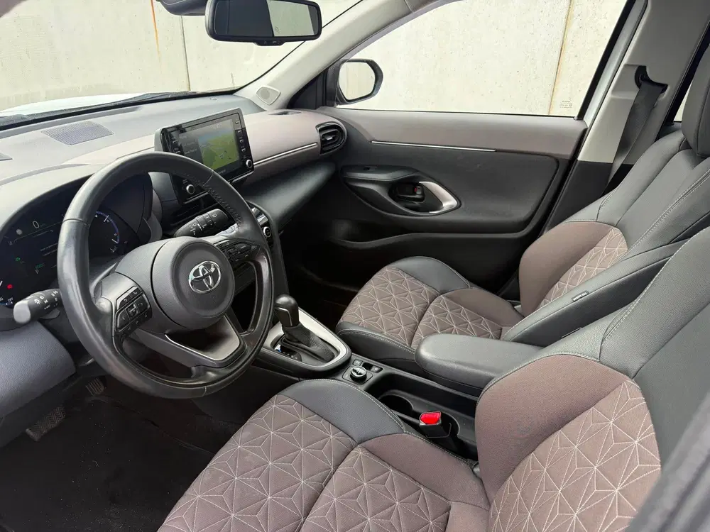 Toyota Yaris Cross 1.5 Hybrid uit 2022, foto 12
