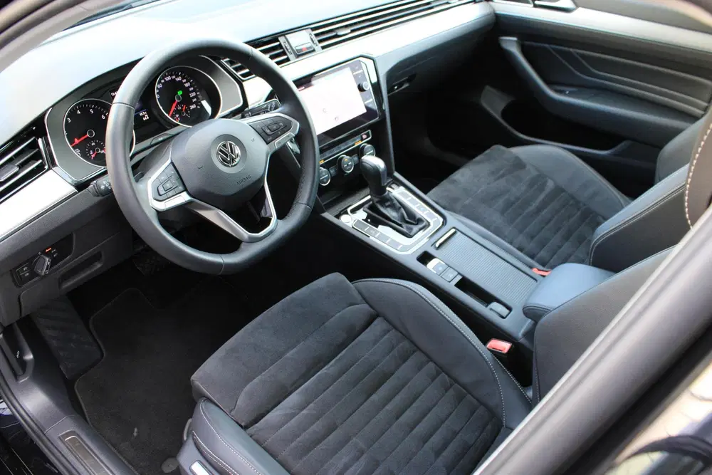 Volkswagen Passat 1.5 TSI ACC uit 2019, foto 2