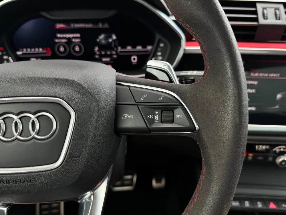 Audi RS Q3 2.5 TFSI uit 2021, foto 15