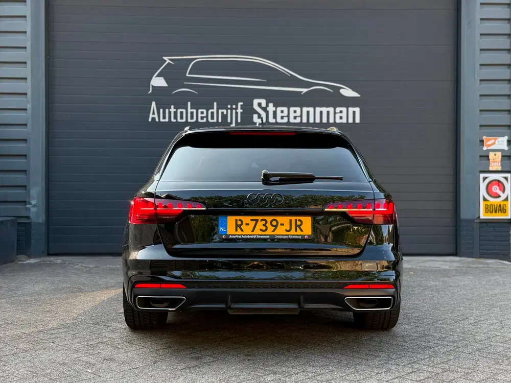 Audi A4 35 TFSI S edition uit 2022, foto 10