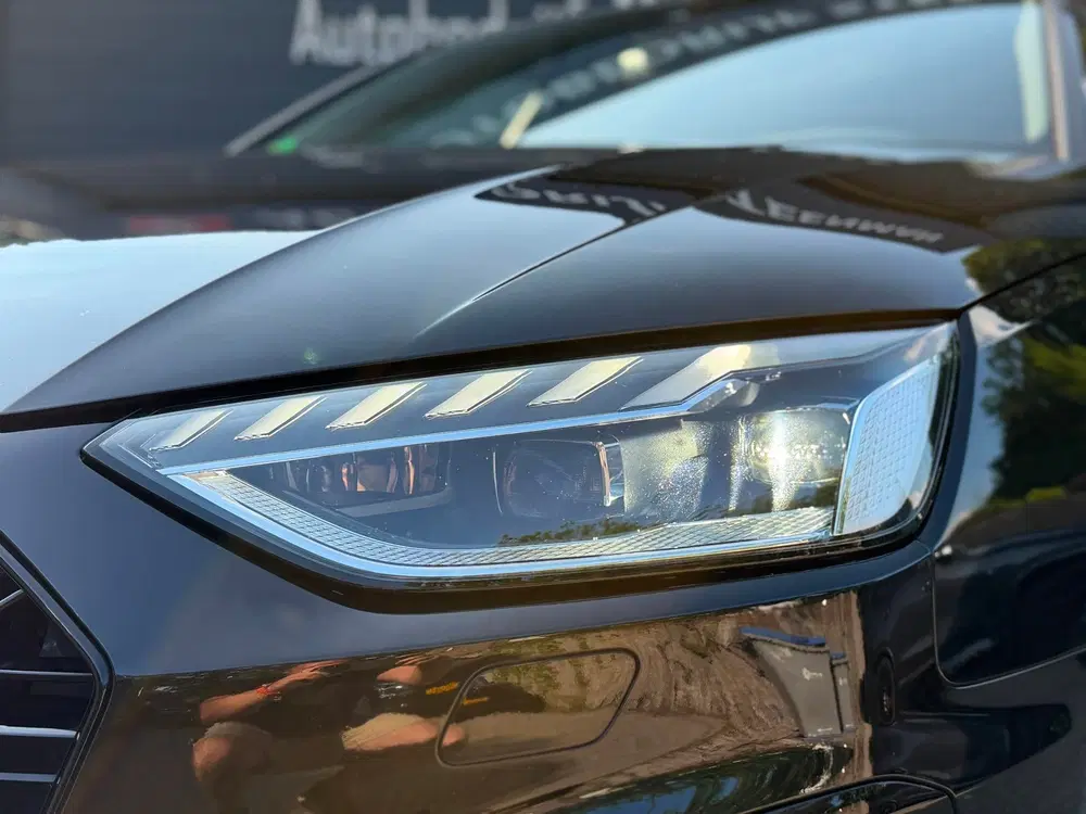 Audi A4 35 TFSI S edition uit 2022, foto 4