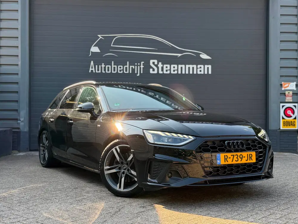 Audi A4 35 TFSI S edition uit 2022, foto 6