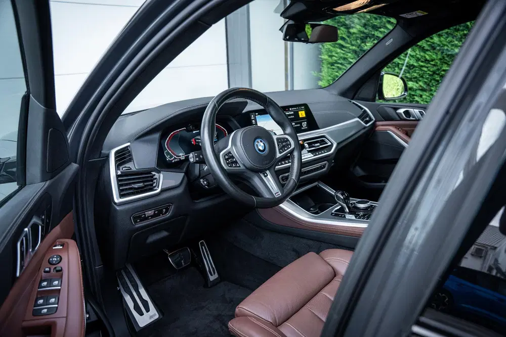 BMW X5 xDrive45e M-Sport Dravitgrau uit 2022, foto 3