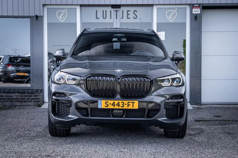 BMW X5 xDrive45e M-Sport Dravitgrau uit 2022, foto 6