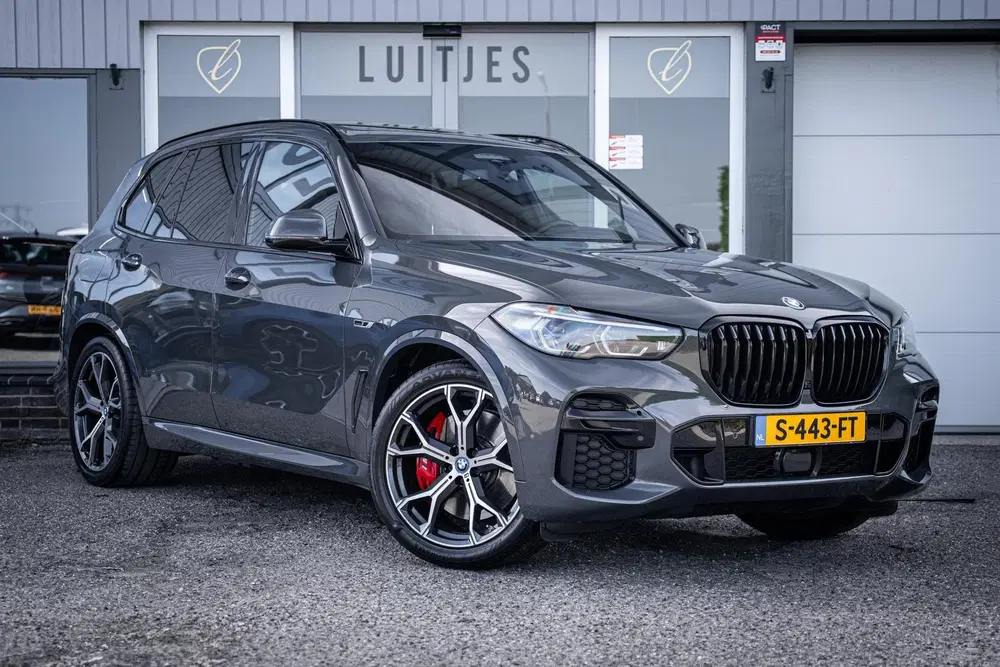 BMW X5 xDrive45e M-Sport Dravitgrau uit 2022, foto 7