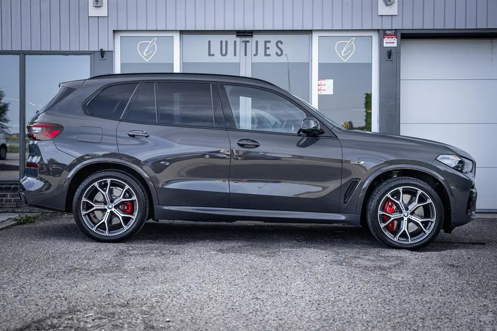 BMW X5 xDrive45e M-Sport Dravitgrau uit 2022, foto 9