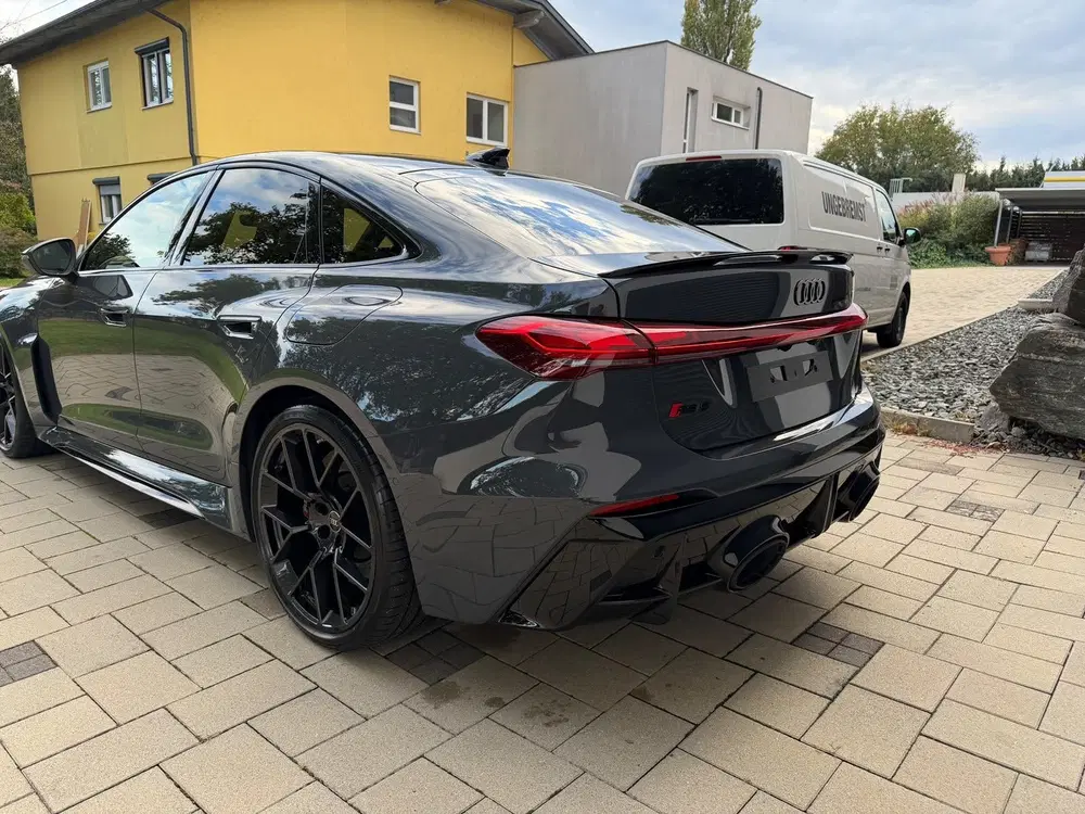 Audi RS5 HYBRID uit 2026, foto 7
