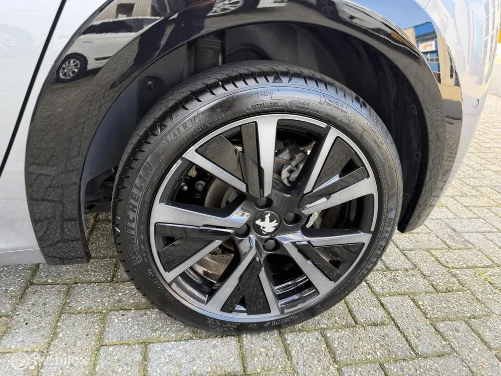Peugeot 208 1.2 PureTech GT Pack uit 2022, foto 12