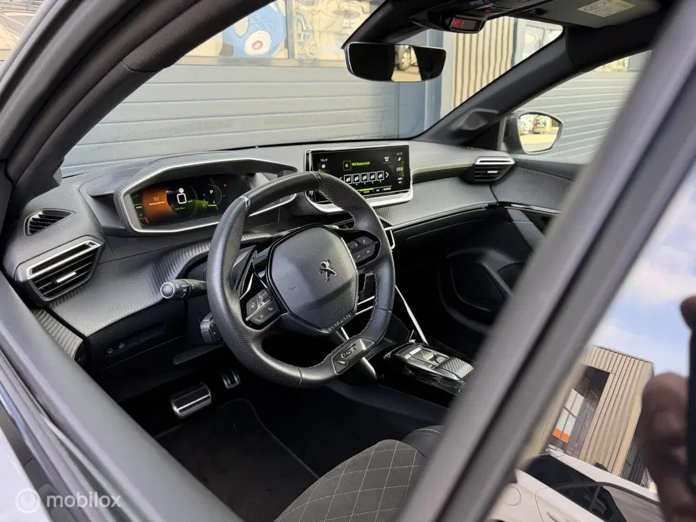 Peugeot 208 1.2 PureTech GT Pack uit 2022, foto 8