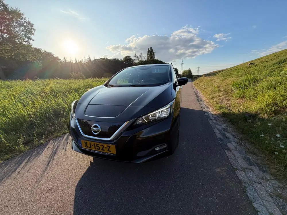 Nissan Leaf Tekna 40kWh 2019 Zwart uit 2019, foto 2