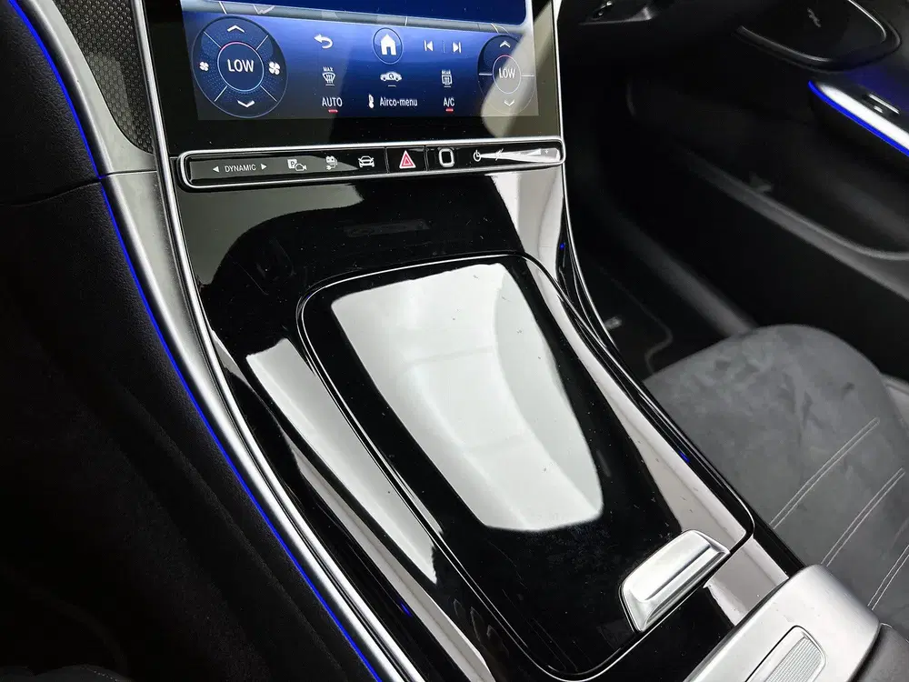 Mercedes-Benz C-Klasse 300 e AMG Plug-In Hybride uit 2025, foto 12