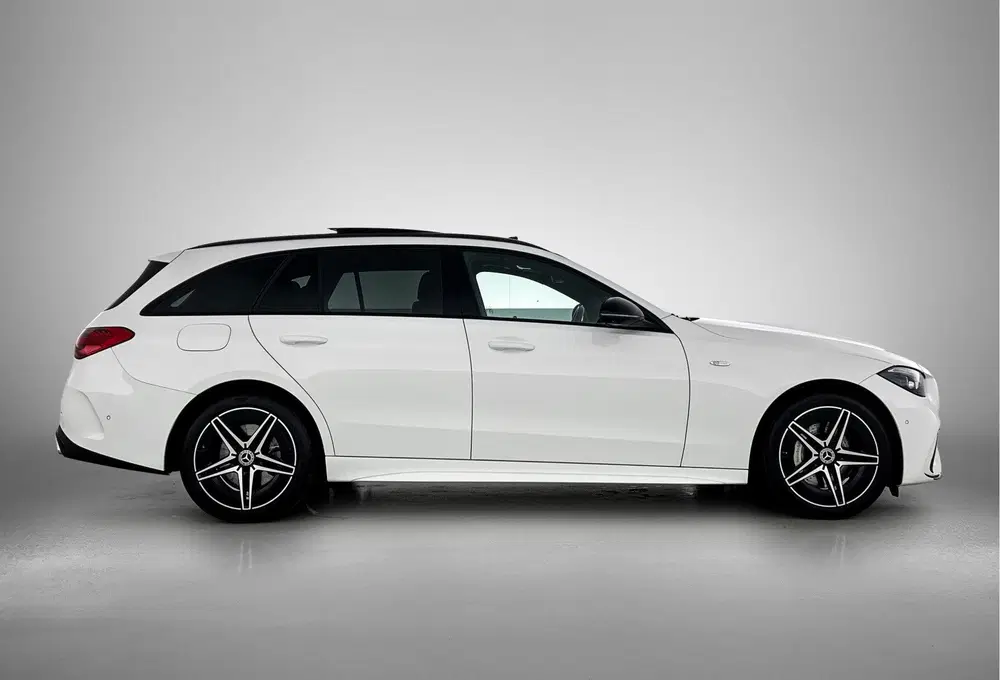 Mercedes-Benz C-Klasse 300 e AMG Plug-In Hybride uit 2025, foto 14