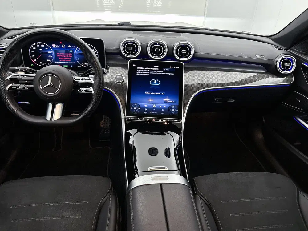 Mercedes-Benz C-Klasse 300 e AMG Plug-In Hybride uit 2025, foto 5