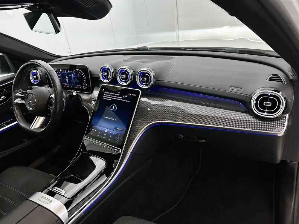 Mercedes-Benz C-Klasse 300 e AMG Plug-In Hybride uit 2025, foto 7