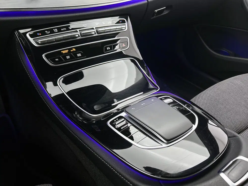 Mercedes-Benz E-Klasse 300 e Plug-In Hybride uit 2021, foto 11