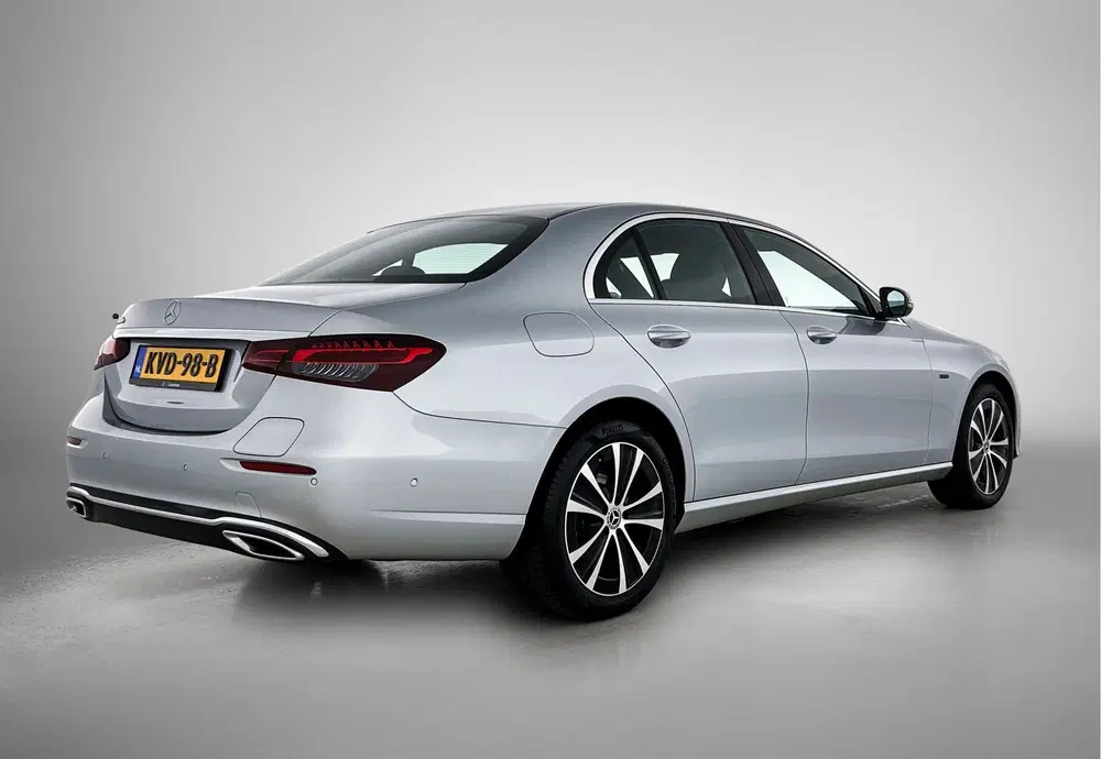 Mercedes-Benz E-Klasse 300 e Plug-In Hybride uit 2021, foto 2