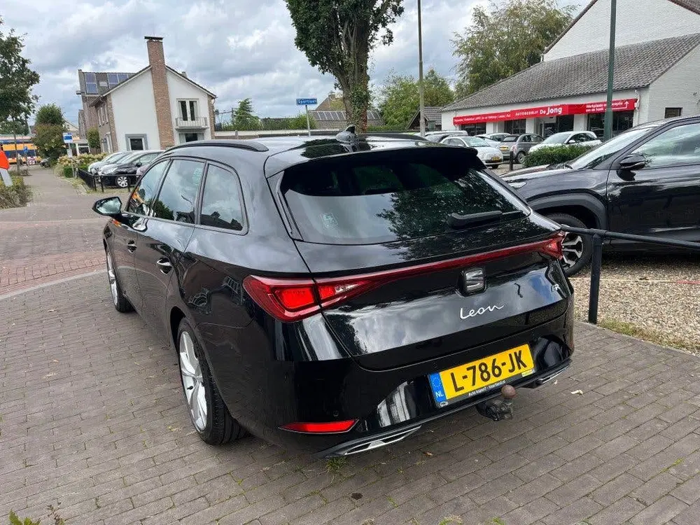SEAT Leon SPORTSTOURER 1.5 TSI FR BUSINESS INT. 150P uit 2021, foto 4