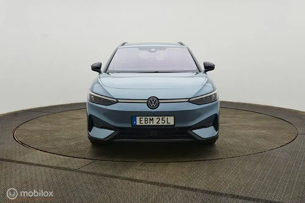 Volkswagen ID.7 Pro 77 kWh trekhaak uit 2024, foto 2