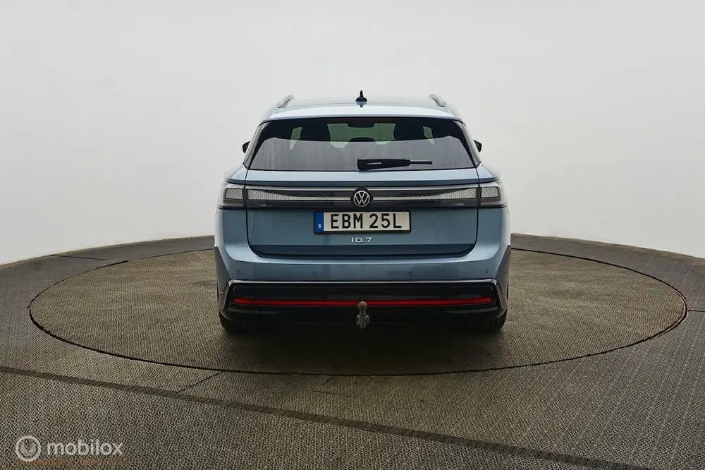 Volkswagen ID.7 Pro 77 kWh trekhaak uit 2024, foto 3