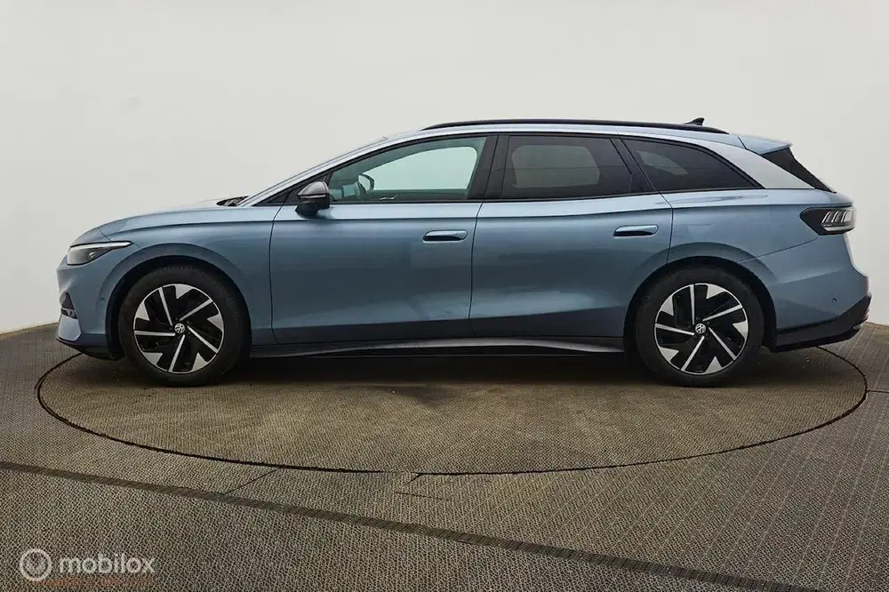 Volkswagen ID.7 Pro 77 kWh trekhaak uit 2024, foto 4