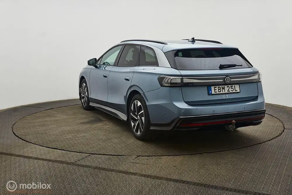 Volkswagen ID.7 Pro 77 kWh trekhaak uit 2024, foto 5