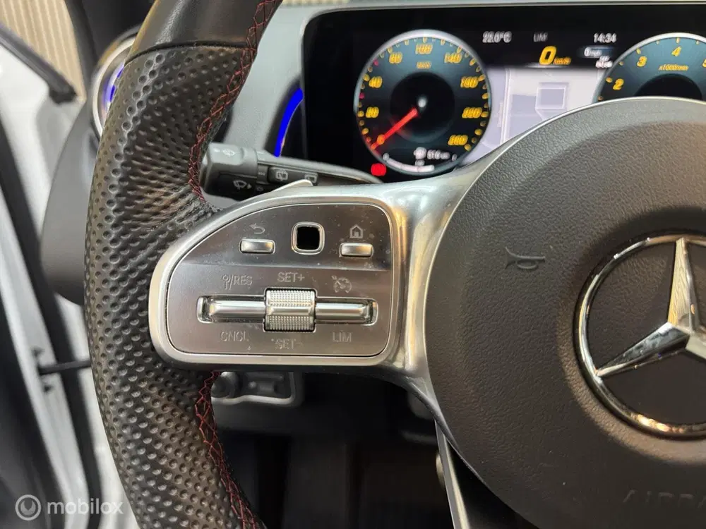 Mercedes-Benz GLB Mercedes GLB 200 4MATIC AMG Line 7p. uit 2022, foto 14