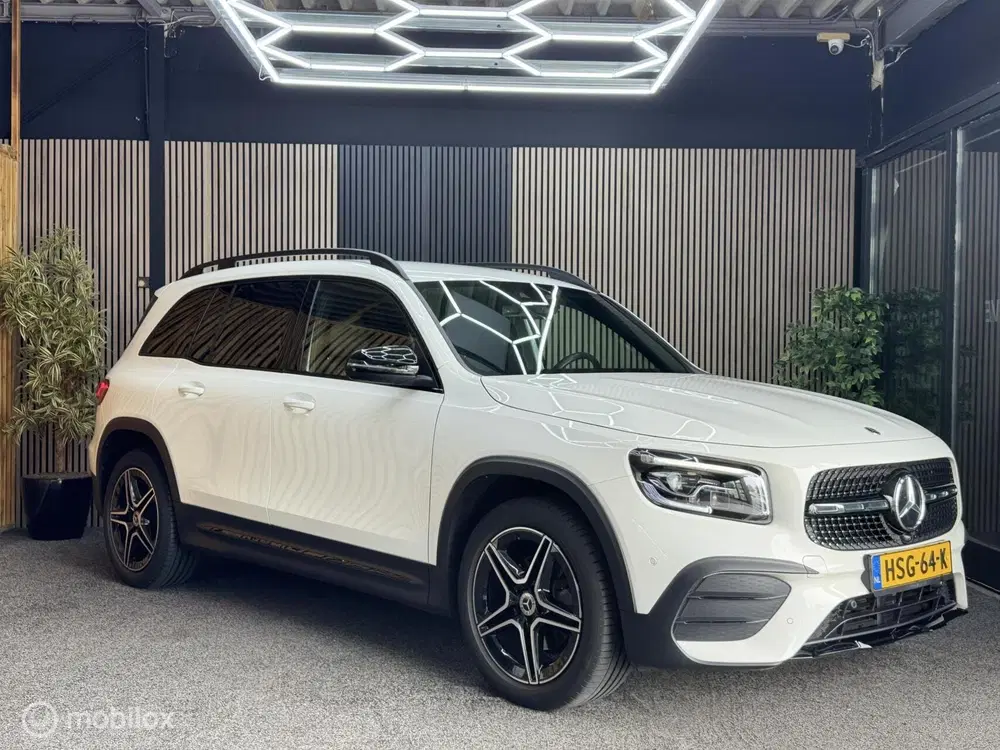 Mercedes-Benz GLB Mercedes GLB 200 4MATIC AMG Line 7p. uit 2022, foto 4
