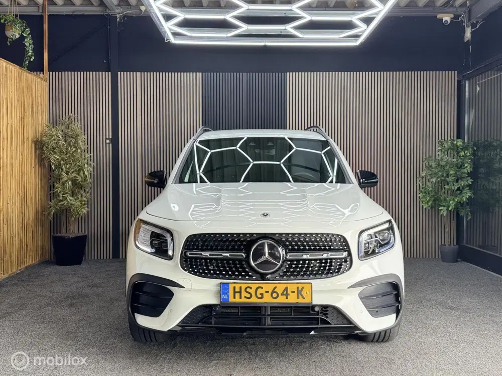 Mercedes-Benz GLB Mercedes GLB 200 4MATIC AMG Line 7p. uit 2022, foto 5
