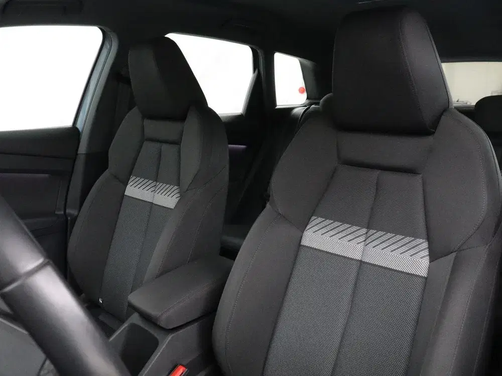 Audi Q4 e-tron Launch edition Advanced 77 kWh uit 2021, foto 6