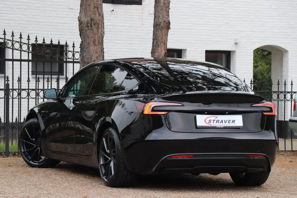 Tesla Model 3 Performance AWD 78 kWh uit 2024, foto 3